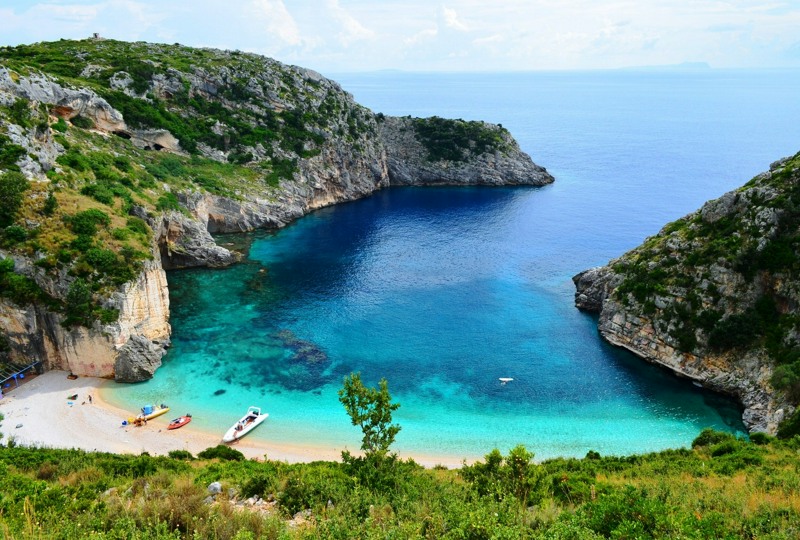 Автобус.🍇  Албанія 🌺 мальовничі скелі, чисті пляжі і блакитне море !